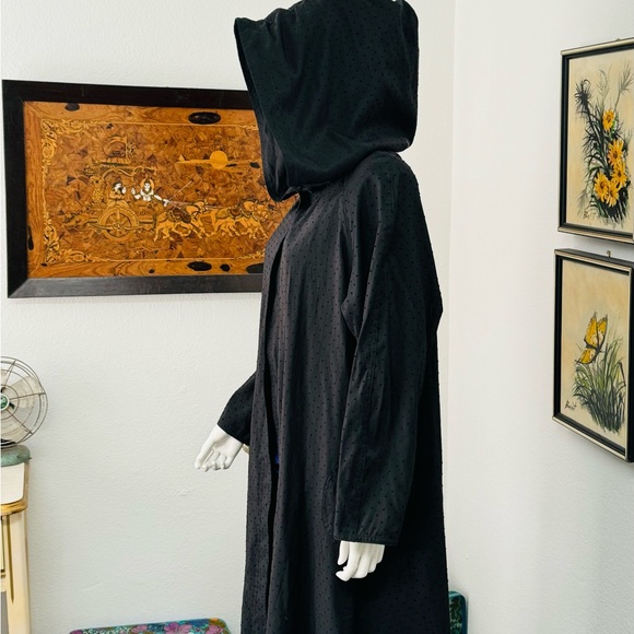 Reversible Black hooded Cape/ Rain - Picture 3 of 14